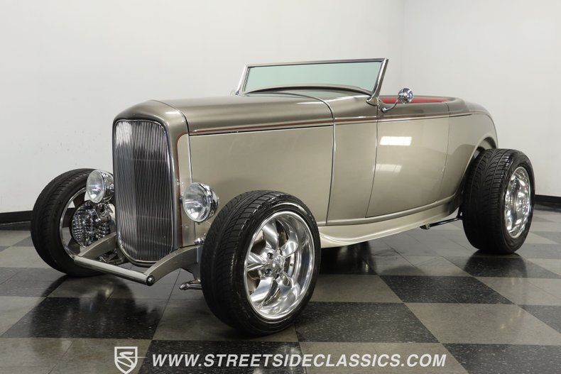 Ford-High-boy-1932-Phantom-Grey-Burgundy-2
