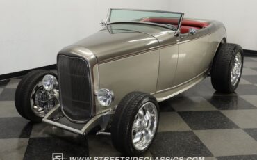 Ford-High-boy-1932-Phantom-Grey-Burgundy-21