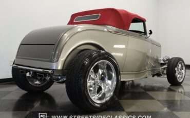 Ford-High-boy-1932-Phantom-Grey-Burgundy-27