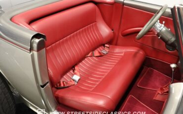 Ford-High-boy-1932-Phantom-Grey-Burgundy-42