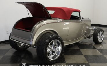 Ford-High-boy-1932-Phantom-Grey-Burgundy-47