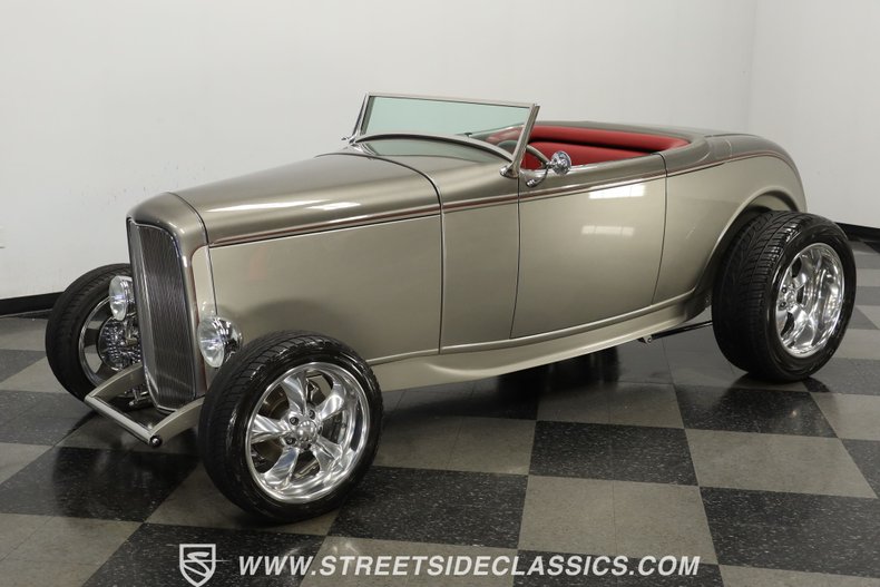 Ford-High-boy-1932-Phantom-Grey-Burgundy-8