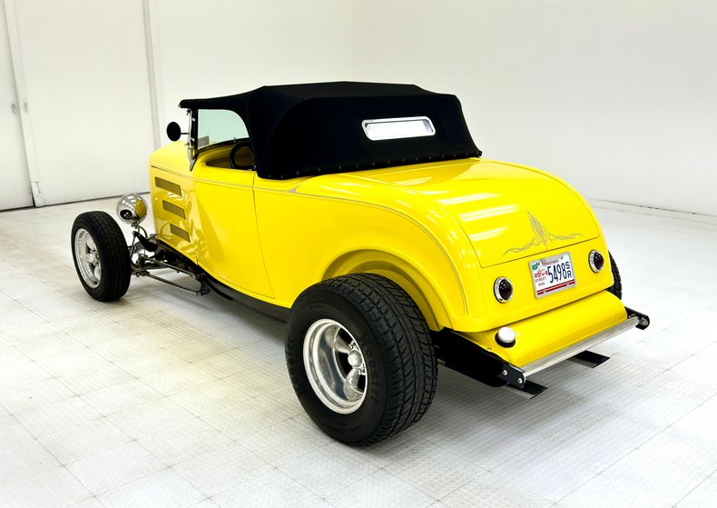 Ford-High-boy-1932-Yellow-Black-1