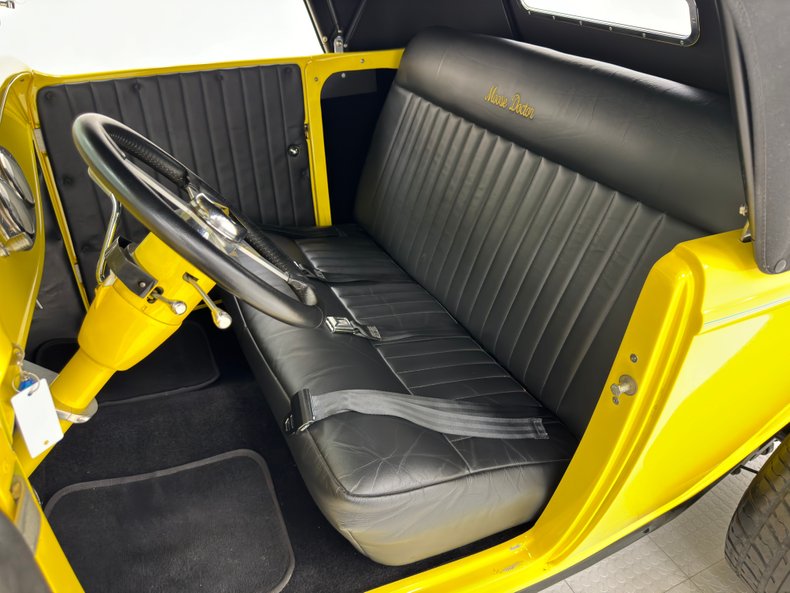 Ford-High-boy-1932-Yellow-Black-13