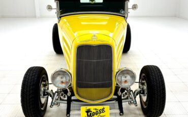 Ford-High-boy-1932-Yellow-Black-19