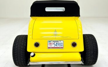 Ford-High-boy-1932-Yellow-Black-2