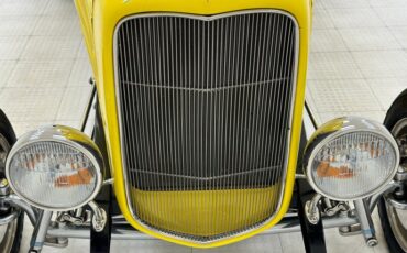Ford-High-boy-1932-Yellow-Black-20