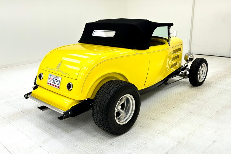 Ford-High-boy-1932-Yellow-Black-3