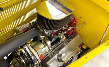 Ford-High-boy-1932-Yellow-Black-32
