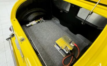Ford-High-boy-1932-Yellow-Black-35
