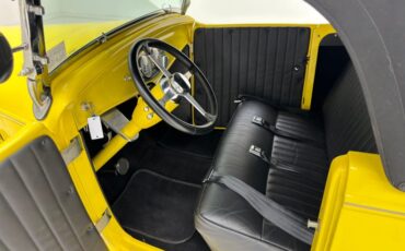Ford-High-boy-1932-Yellow-Black-36