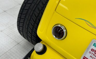 Ford-High-boy-1932-Yellow-Black-44
