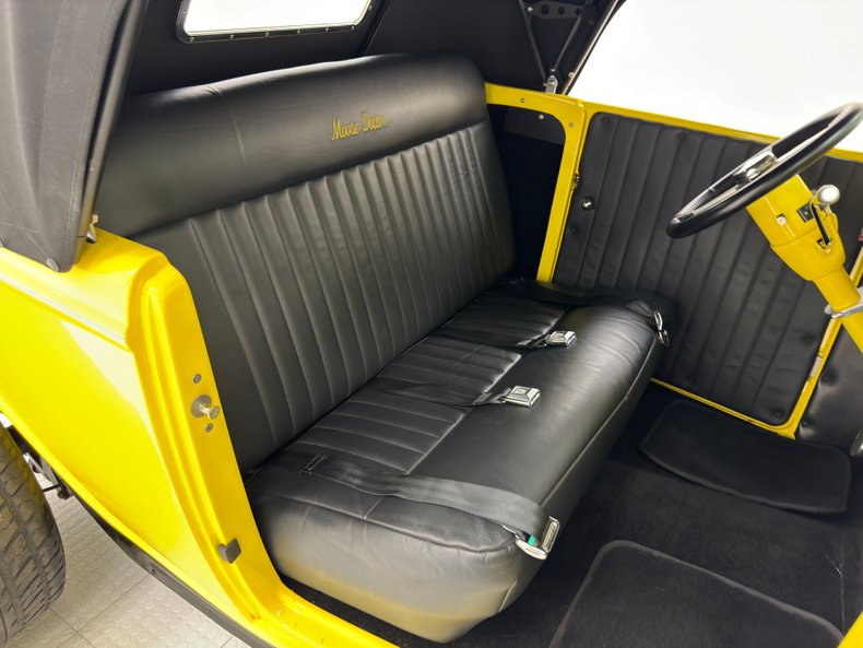 Ford-High-boy-1932-Yellow-Black-45