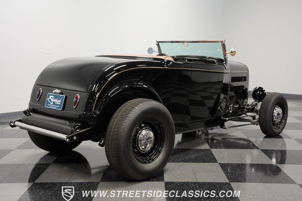 Ford-Highboy-1932-Convertible-13
