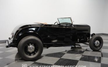 Ford-Highboy-1932-Convertible-14