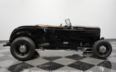 Ford-Highboy-1932-Convertible-15