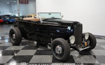 Ford-Highboy-1932-Convertible-17