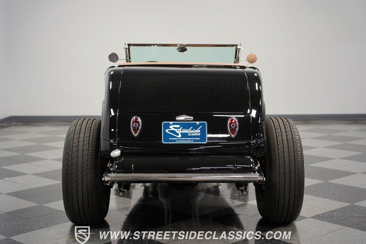 Ford-Highboy-1932-Convertible-27