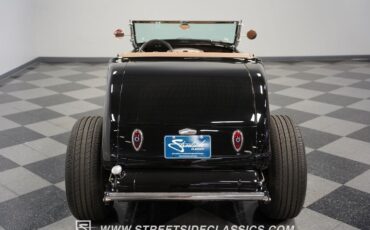 Ford-Highboy-1932-Convertible-28