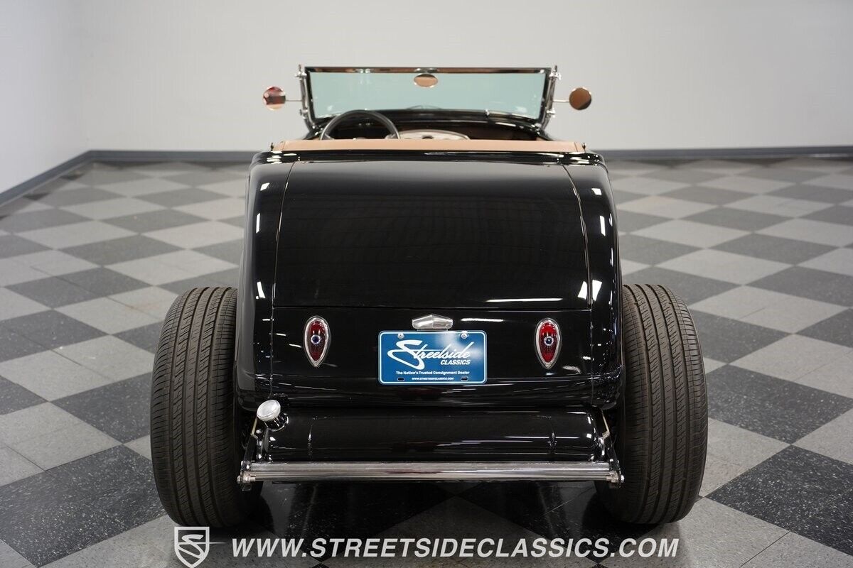 Ford-Highboy-1932-Convertible-28