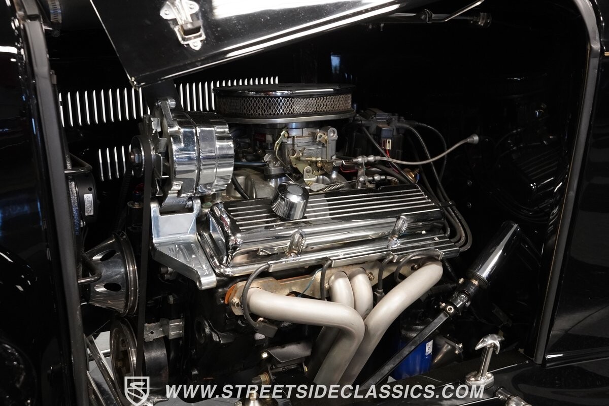 Ford-Highboy-1932-Convertible-3