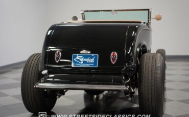 Ford-Highboy-1932-Convertible-30