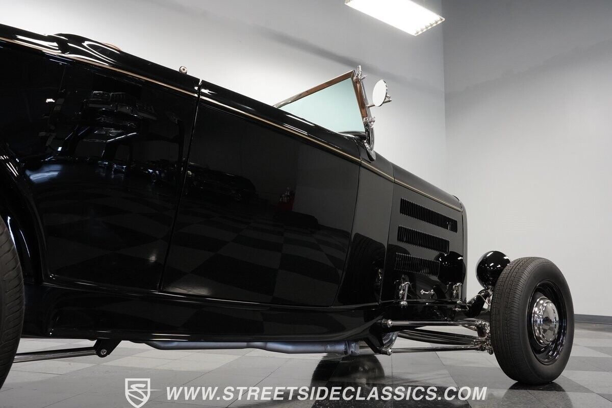 Ford-Highboy-1932-Convertible-31