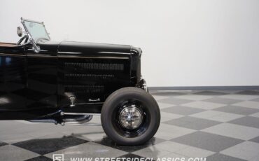 Ford-Highboy-1932-Convertible-33