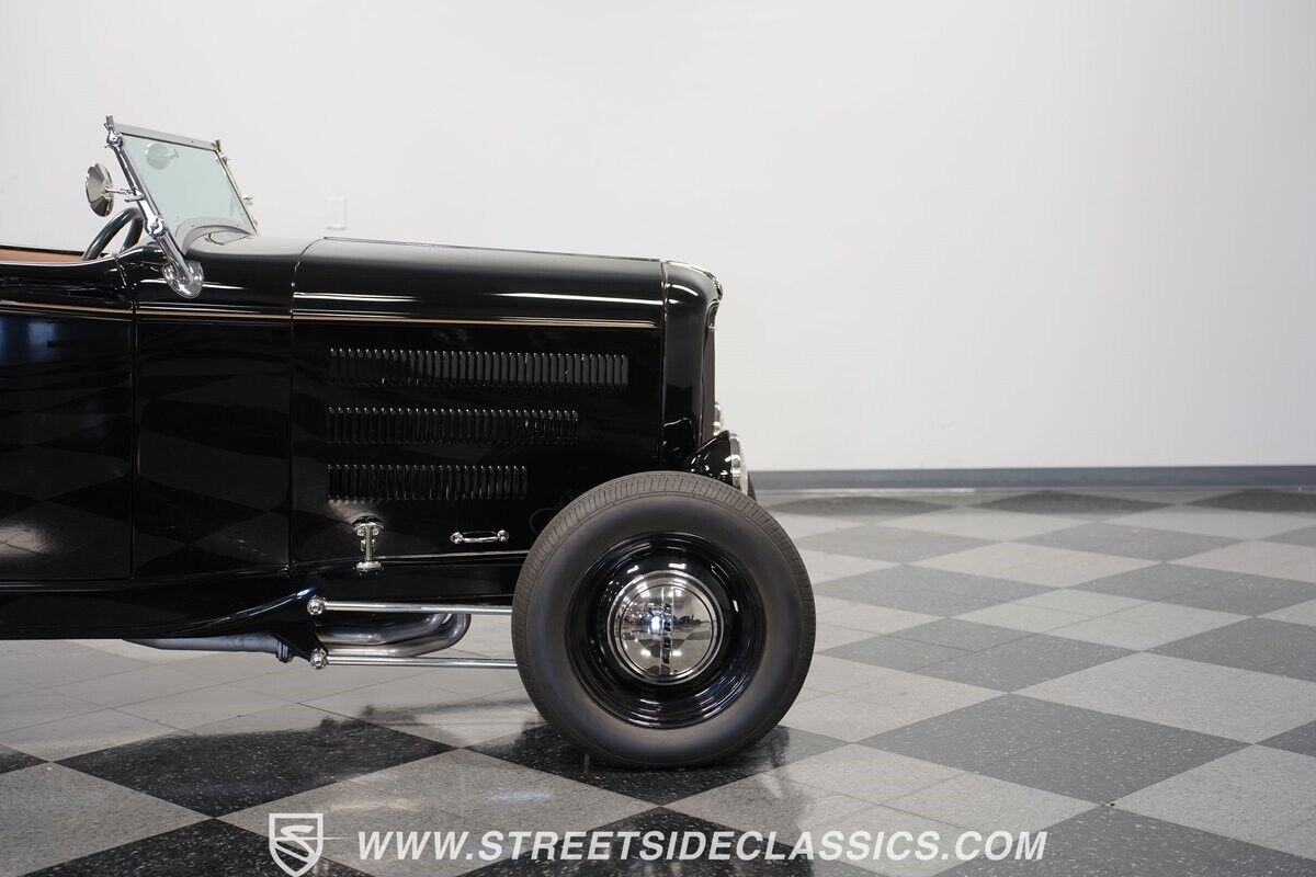 Ford-Highboy-1932-Convertible-33
