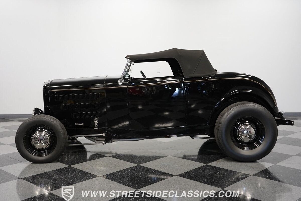 Ford-Highboy-1932-Convertible-7