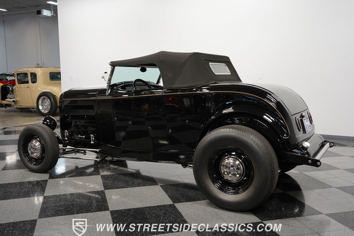 Ford-Highboy-1932-Convertible-8