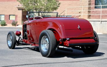 Ford-Highboy-Roadster-1932-10