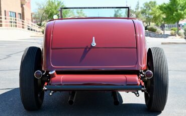 Ford-Highboy-Roadster-1932-12