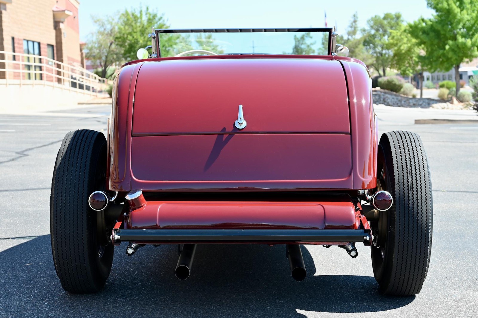 Ford-Highboy-Roadster-1932-12