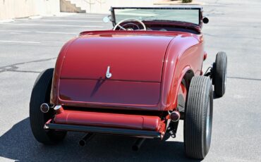 Ford-Highboy-Roadster-1932-13