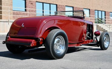 Ford-Highboy-Roadster-1932-15