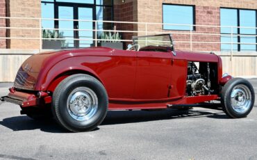 Ford-Highboy-Roadster-1932-16