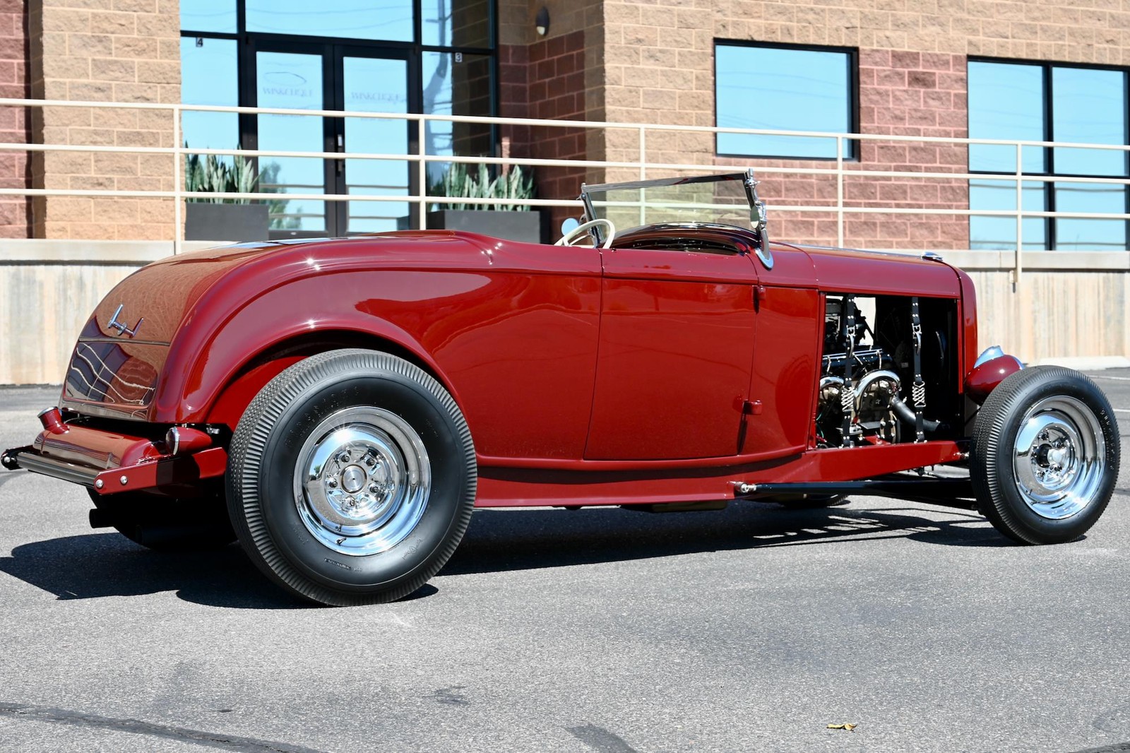 Ford-Highboy-Roadster-1932-16