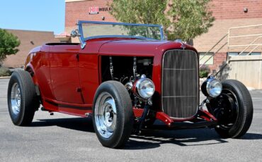 Ford-Highboy-Roadster-1932-22