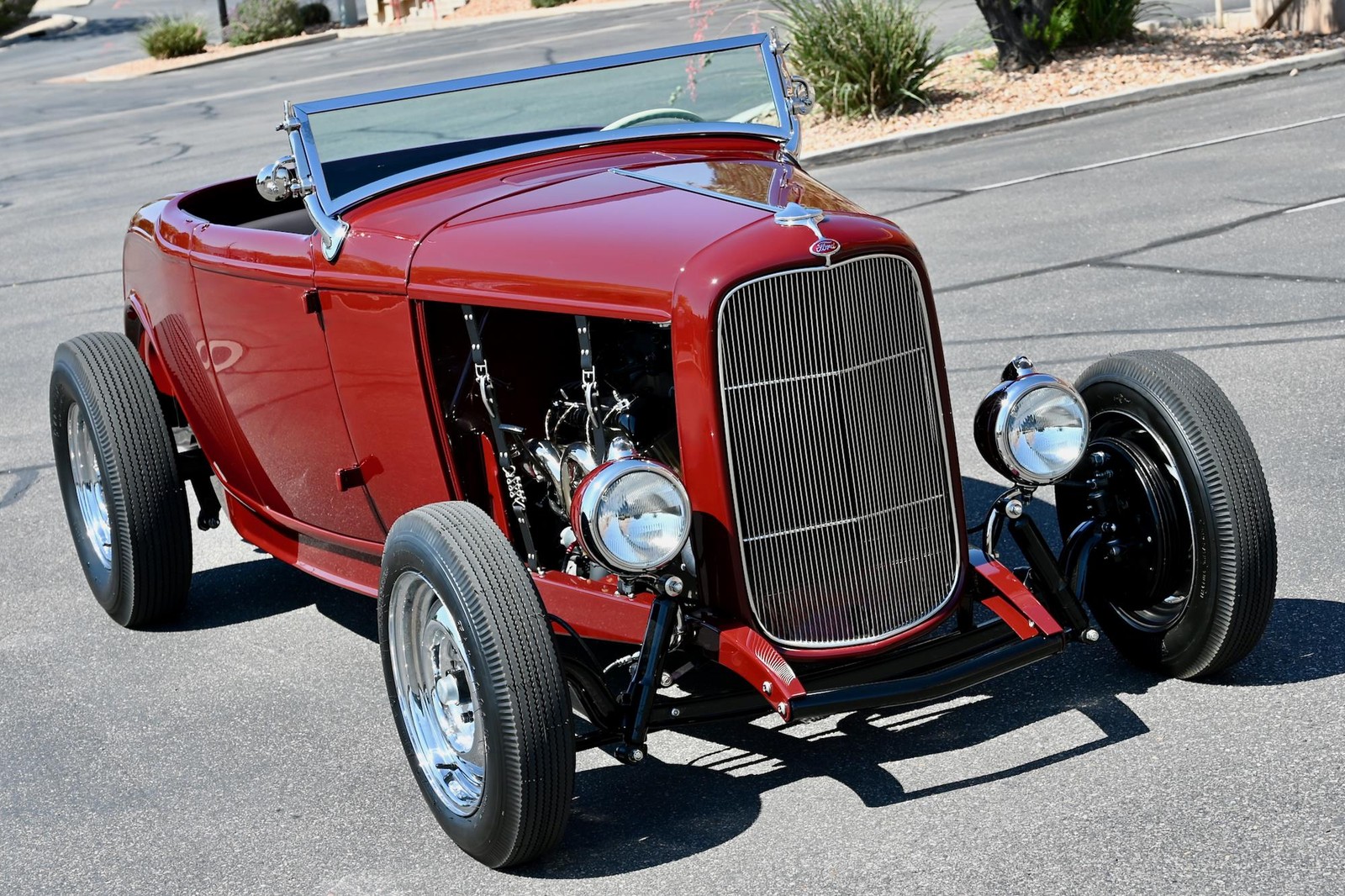 Ford-Highboy-Roadster-1932-23