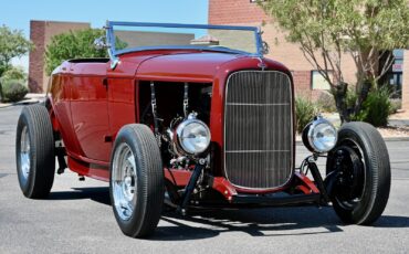 Ford-Highboy-Roadster-1932-24
