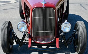 Ford-Highboy-Roadster-1932-25