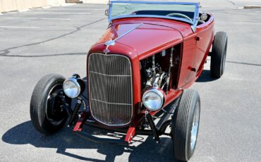 Ford-Highboy-Roadster-1932-26