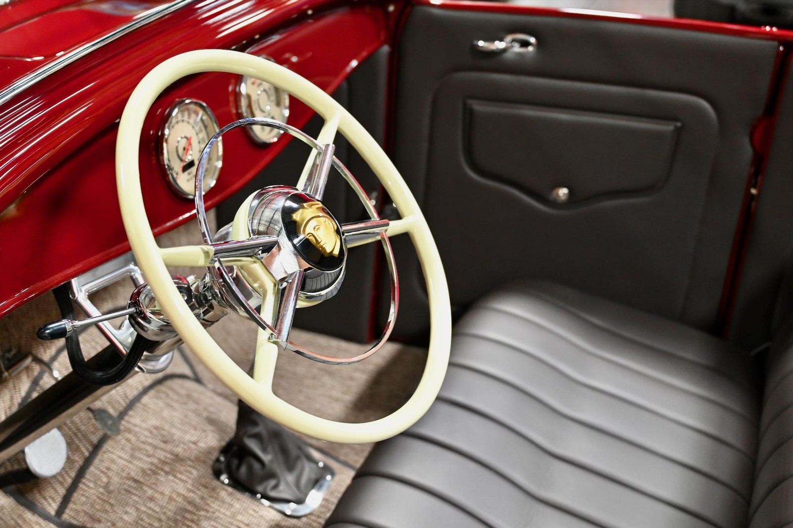 Ford-Highboy-Roadster-1932-39