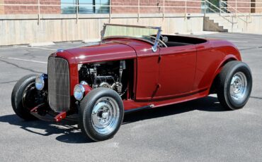 Ford-Highboy-Roadster-1932-4