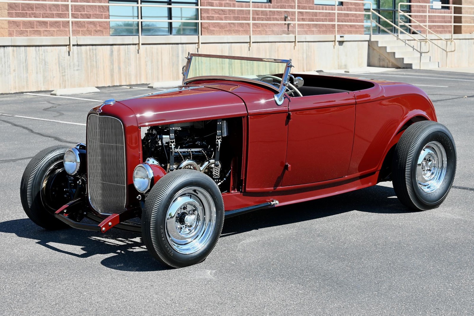 Ford-Highboy-Roadster-1932-4