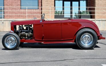 Ford-Highboy-Roadster-1932-8
