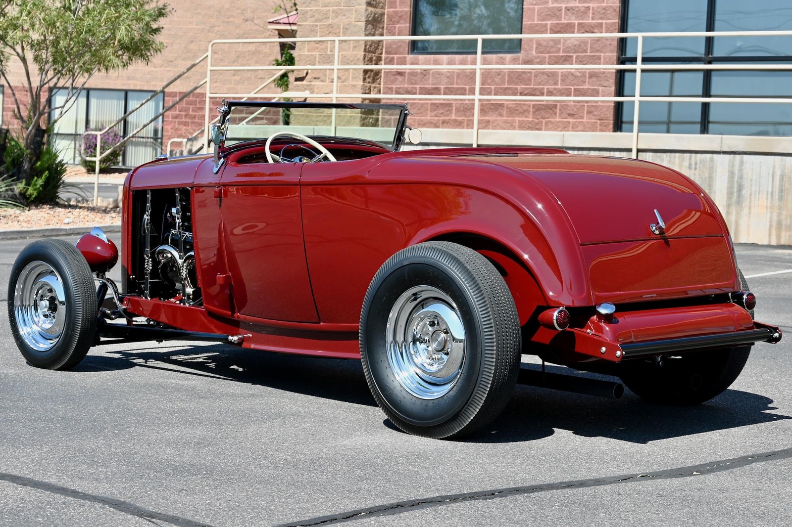 Ford-Highboy-Roadster-1932-9