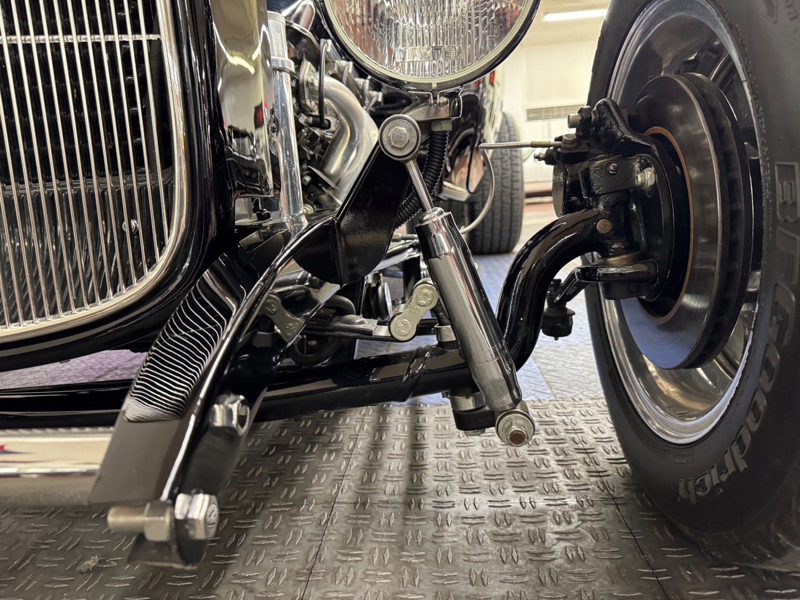 Ford-Hot-Rod-Street-Rod-1932-Coupe-13