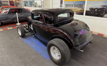 Ford-Hot-Rod-Street-Rod-1932-Coupe-2
